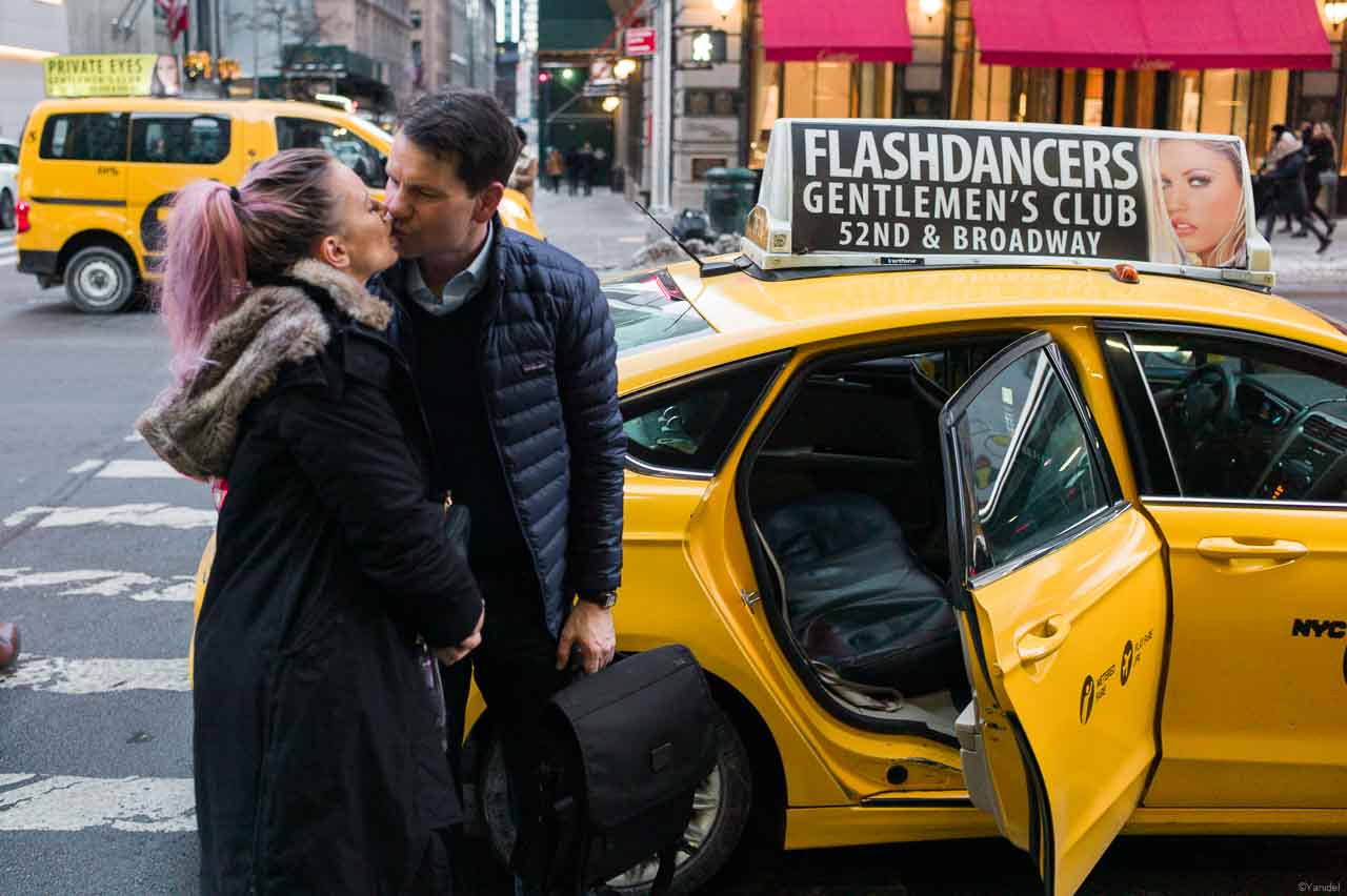 YANIDEL STREET photography new york lovers kiss
