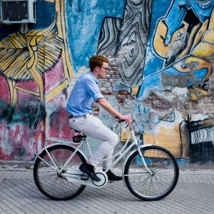 fotografia callejera de rosario bicicleta grafiti